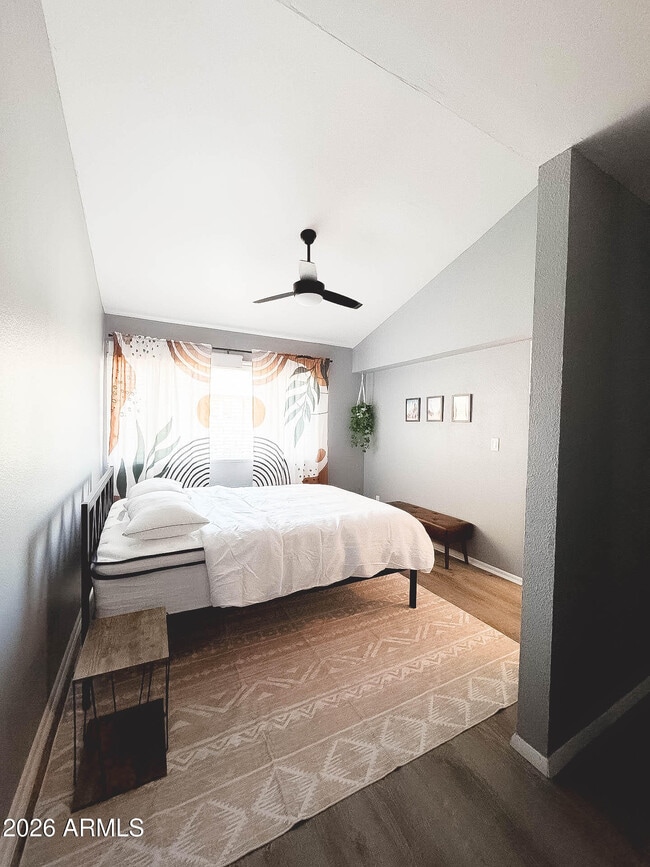 Building Photo - 8055 E Thomas Rd