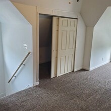 Building Photo - 4bdm House for Rent