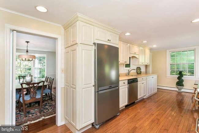 Building Photo - 1717 Circle Rd