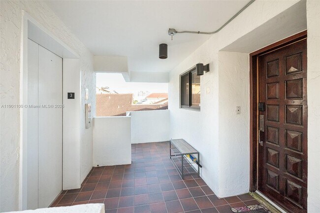 Building Photo - 2600 Cardena St