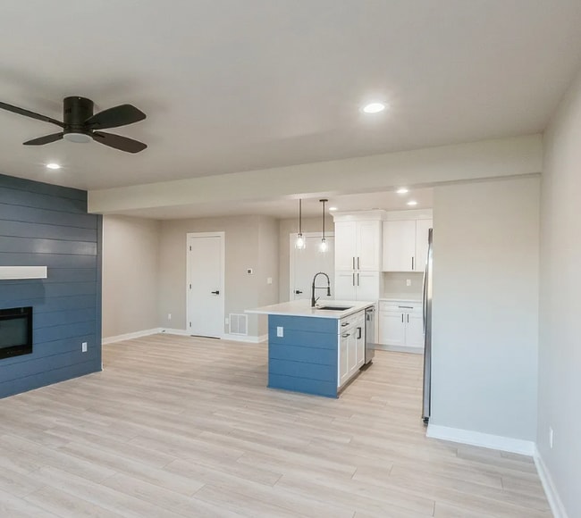 Building Photo - 14409 Springbrook Trl