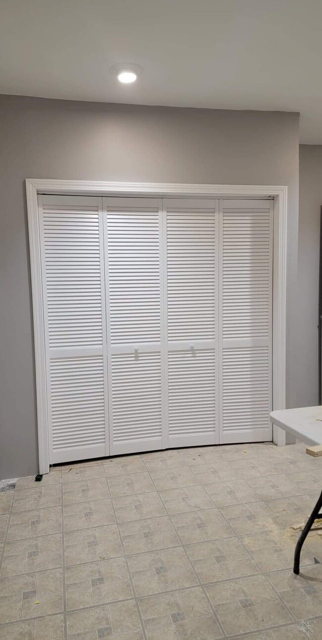 New closet doors - 47 Algonquin Plz