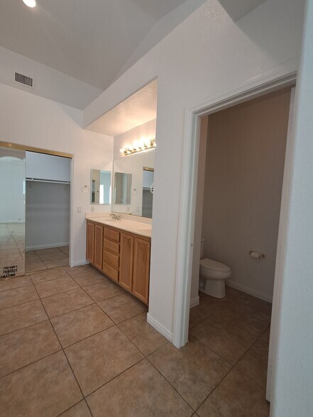 Building Photo - 2642 Sunday Grace Dr