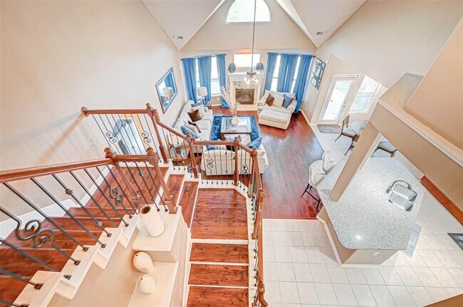 Building Photo - 618 Silver Creek Cir