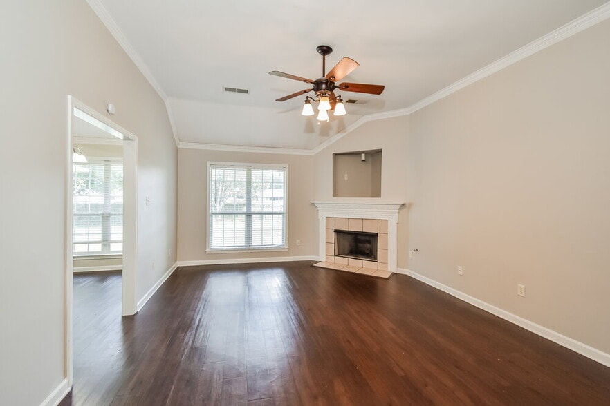 Building Photo - 6906 Greyhawk Cove N