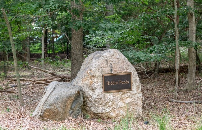 Building Photo - 6 Old School House Ln