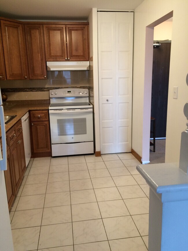 Building Photo - 5 Villa Verde Dr