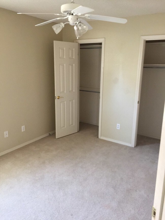 Building Photo - 305 Northridge Dr