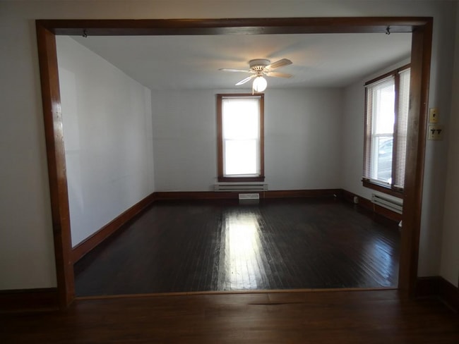 Building Photo - 324 Grace St