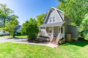 Building Photo - 115 Billian St
