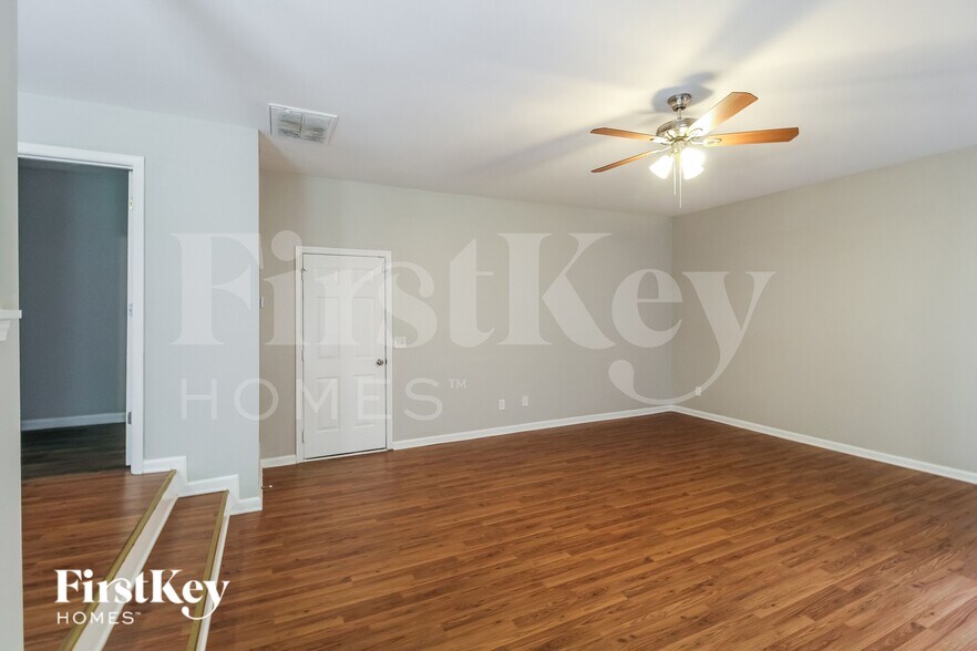 Building Photo - 1436 Wilson Manor Cir SE