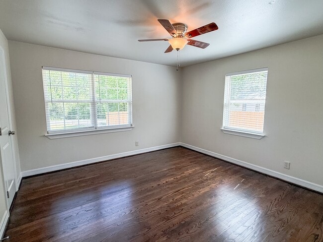 Building Photo - 7142 State Hwy 75 S