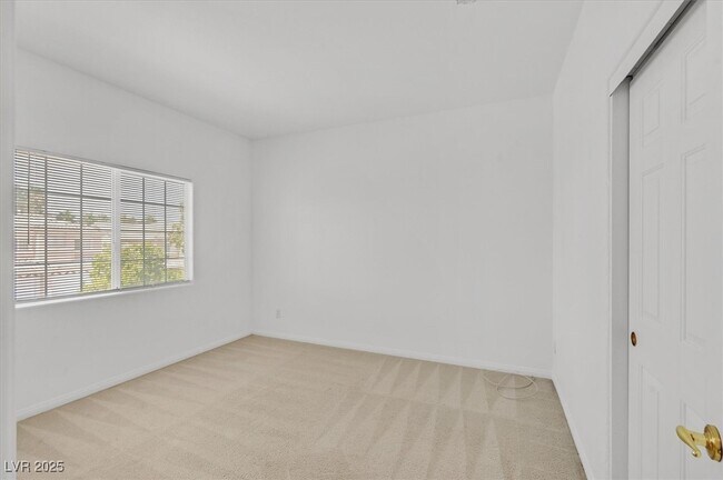 Building Photo - 8845 Zurich Ct