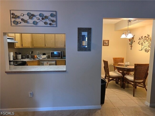 Building Photo - 9950 Sailview Ct