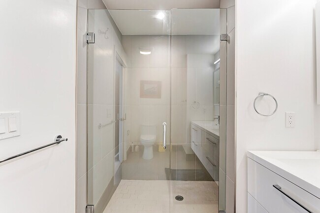 Building Photo - 11 Rose St