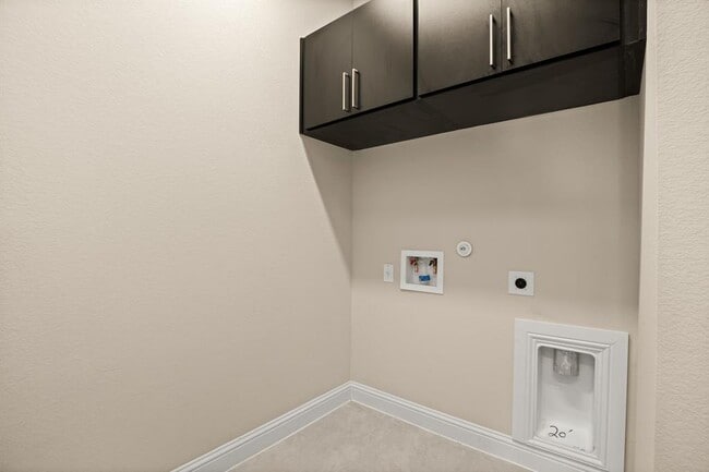 Building Photo - 709 Pinnacle View Dr