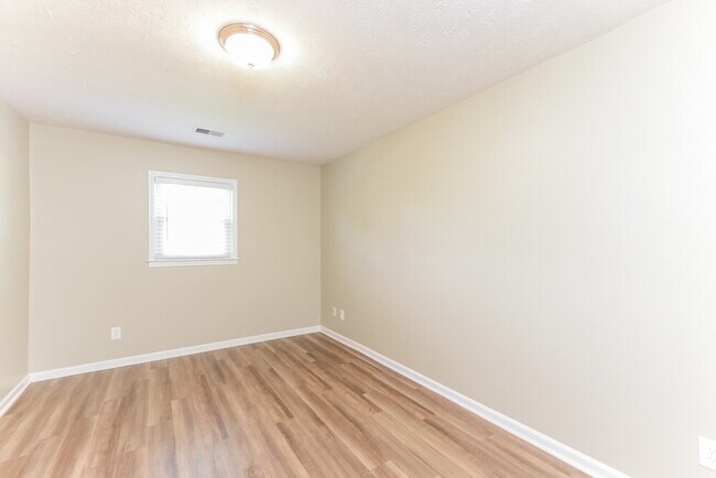 Building Photo - 1072 Martin Nash Rd SW