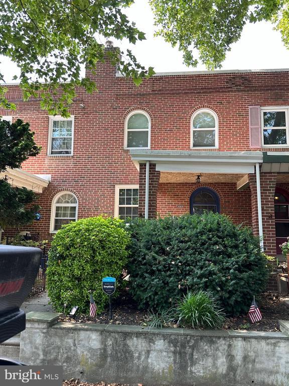 Building Photo - 3323 Tilden St