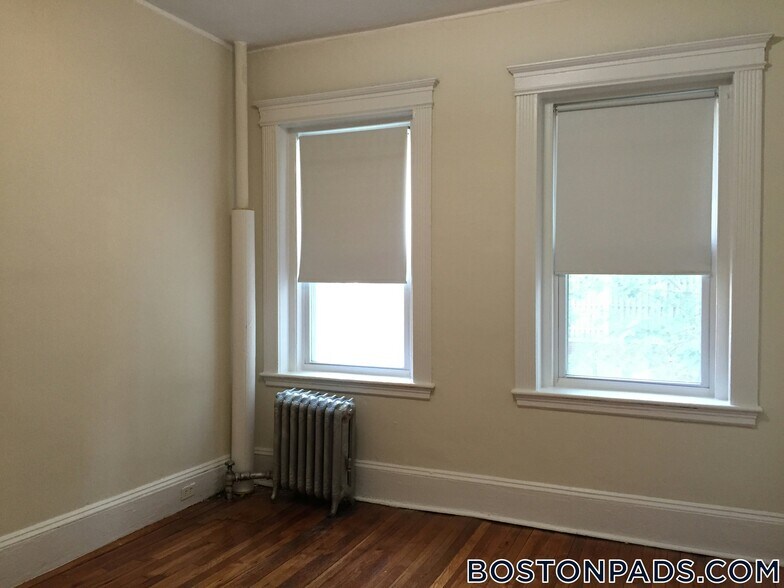 Building Photo - 1334 Commonwealth Ave