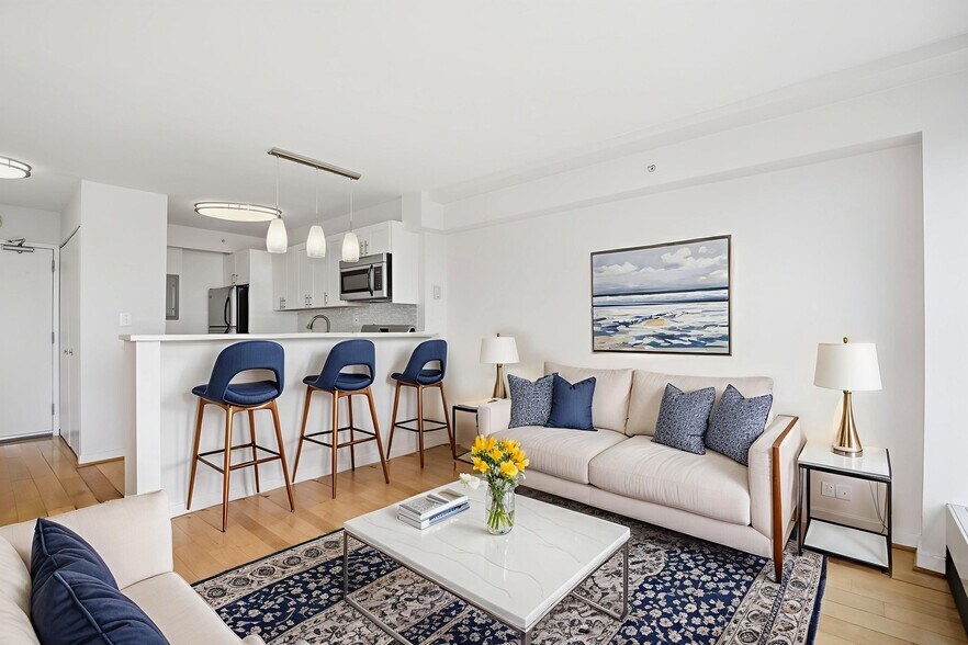 Building Photo - 1101 3rd St SW