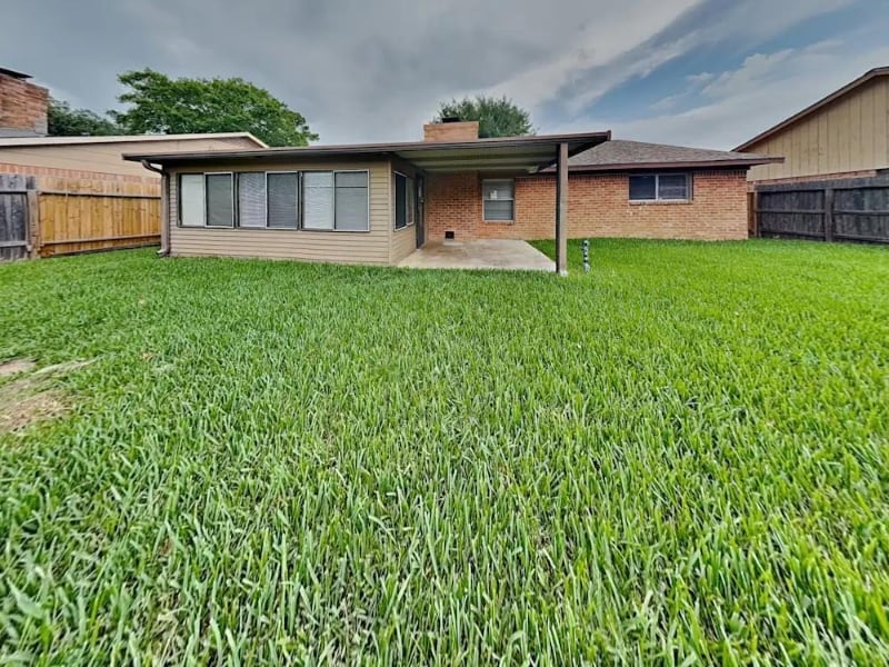 Building Photo - 16509 Cairngorm Dr