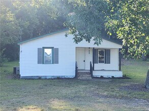 Building Photo - 454 Rock Hill Rd