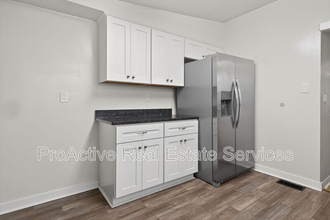 Building Photo - 1316 22nd St