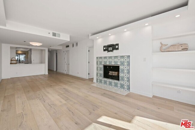 Building Photo - 2920 Neilson Way