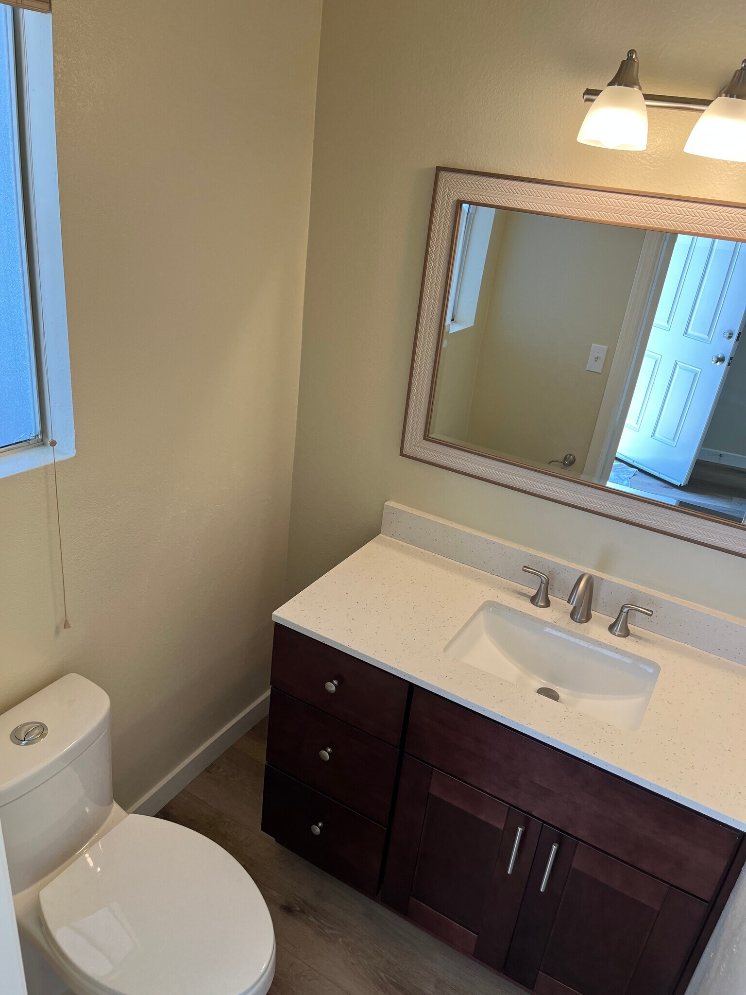Main floor Bathroom - 550 W Lambert Rd