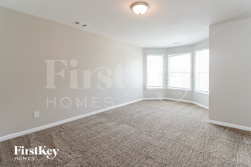 Building Photo - 1421 Kentmire Ct