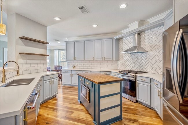 Building Photo - 17603 Fall River Pass Ct