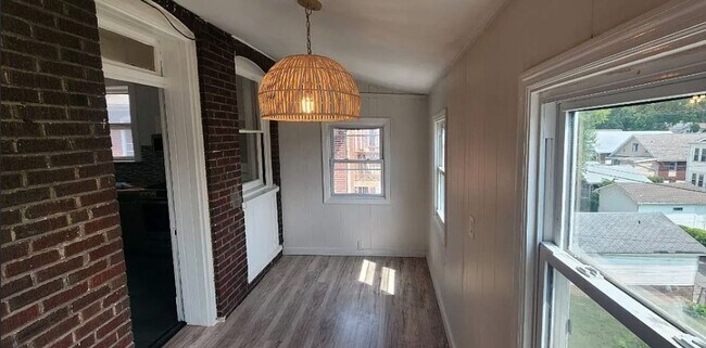 Building Photo - 5328 Bancroft Ave