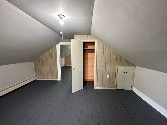 Building Photo - Country Living and Located Near Beautiful ...