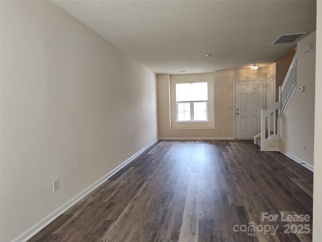 Building Photo - 3209 Blythe Ridge Ct