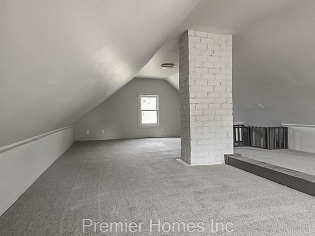 Building Photo - 3 Bed Home with Finished Attic & Hardwood Floors – $1,495/mo
