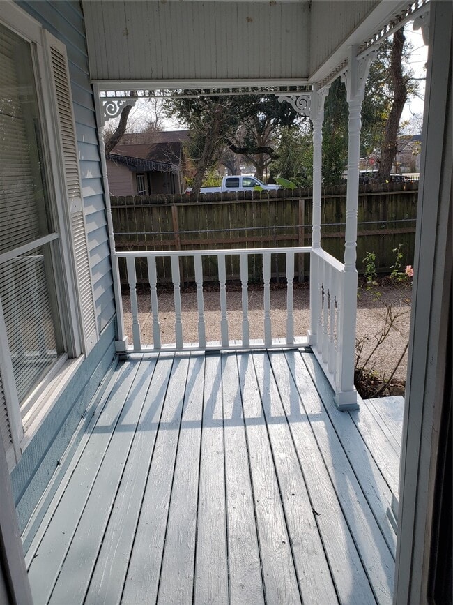 Building Photo - 1205 2nd St