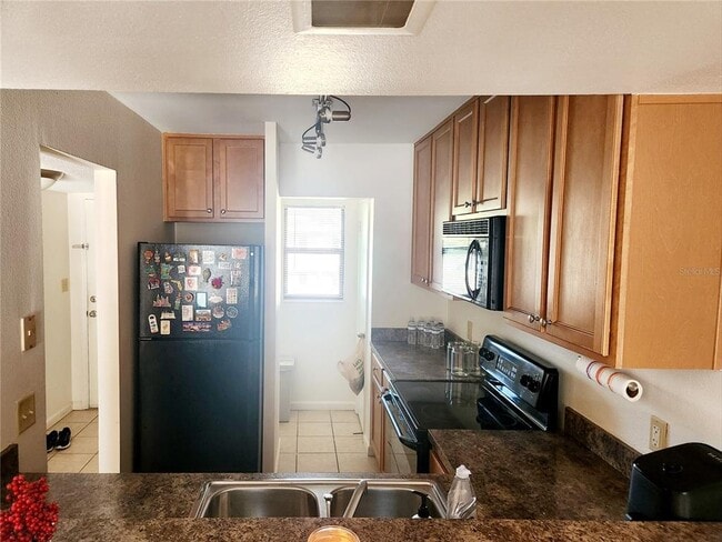 Building Photo - 2962 Plaza Terrace Dr