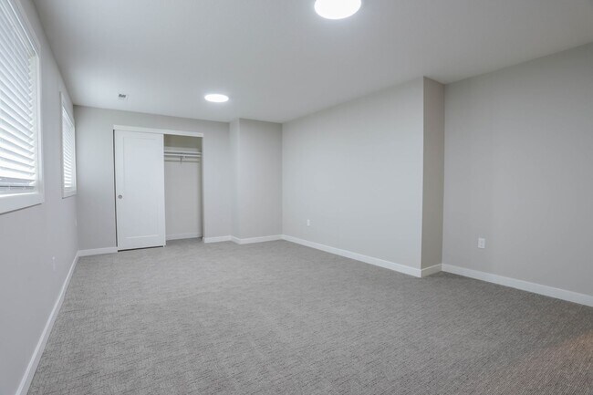 Building Photo - Spacious Camas Home Near Parks, Dining & Shopping