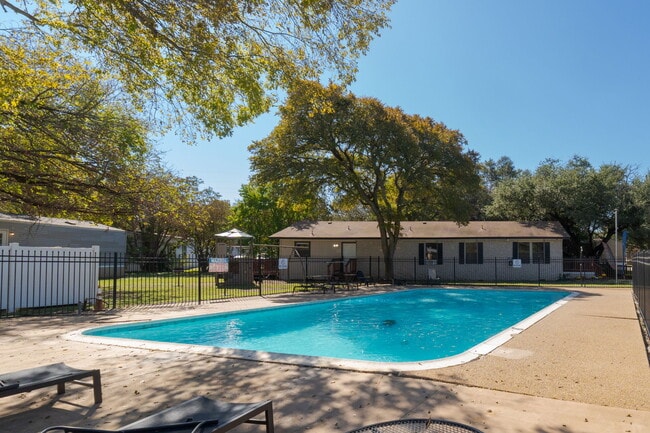 Building Photo - 1110 Indian Trail