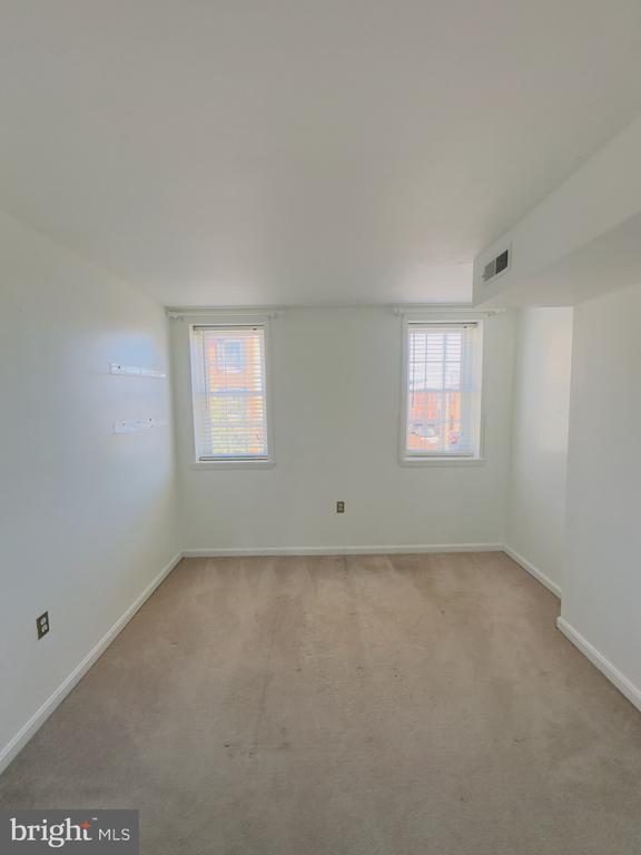Building Photo - 1218 Riverside Ave