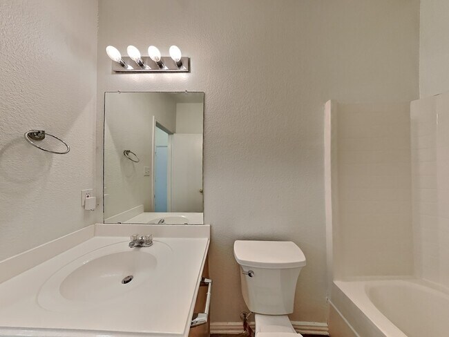 Building Photo - 6401 Downeast Dr