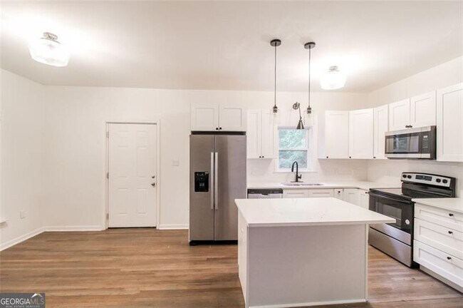 Building Photo - 1070 4th St NW