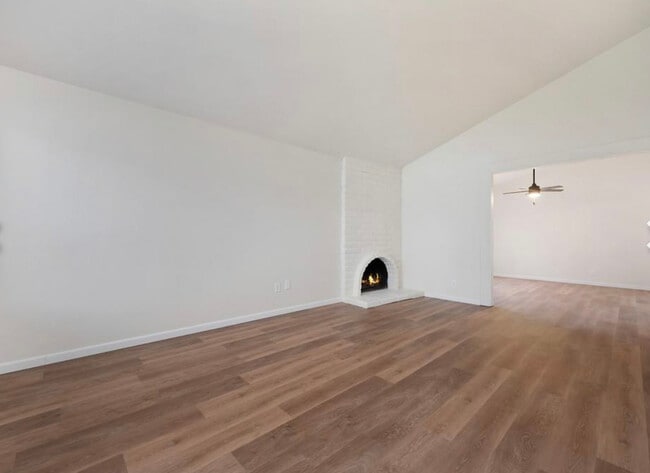 Building Photo - 6340 Sorrell Ct