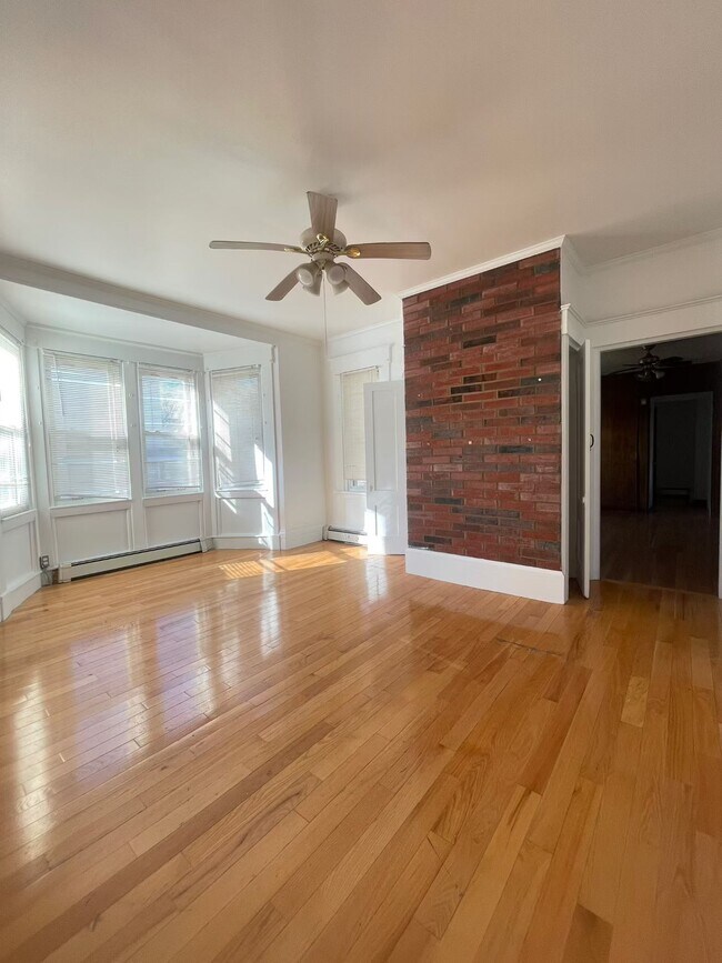 Building Photo - 34 Page St