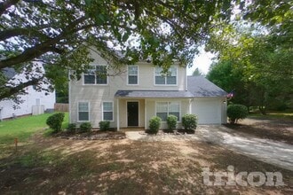 Building Photo - 911 Woodington Ln