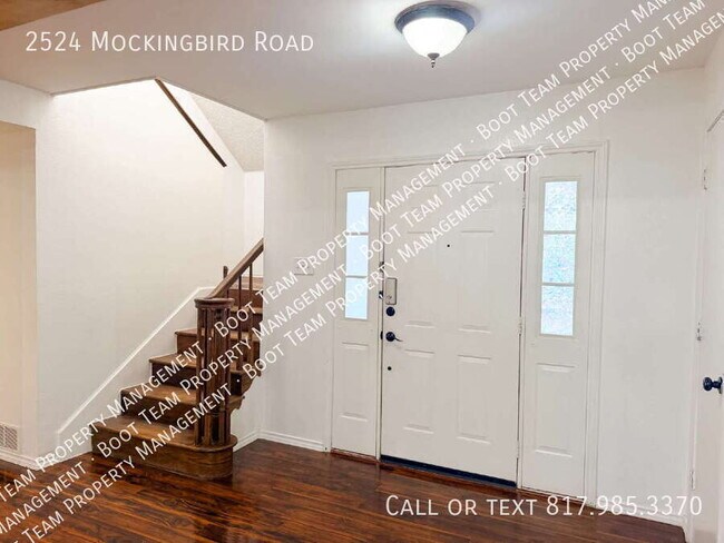 Building Photo - 2524 Mockingbird Rd