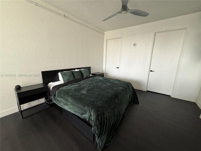 Building Photo - 150 E Robinson St