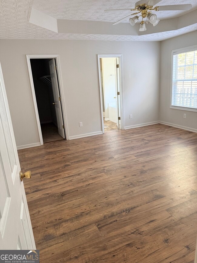 Building Photo - 128 Shadowbrooke Cir SW