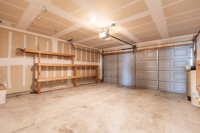 Building Photo - 6414 Dynamic Sound