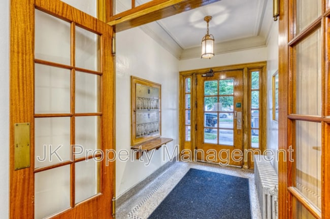 Building Photo - 310 5th St N